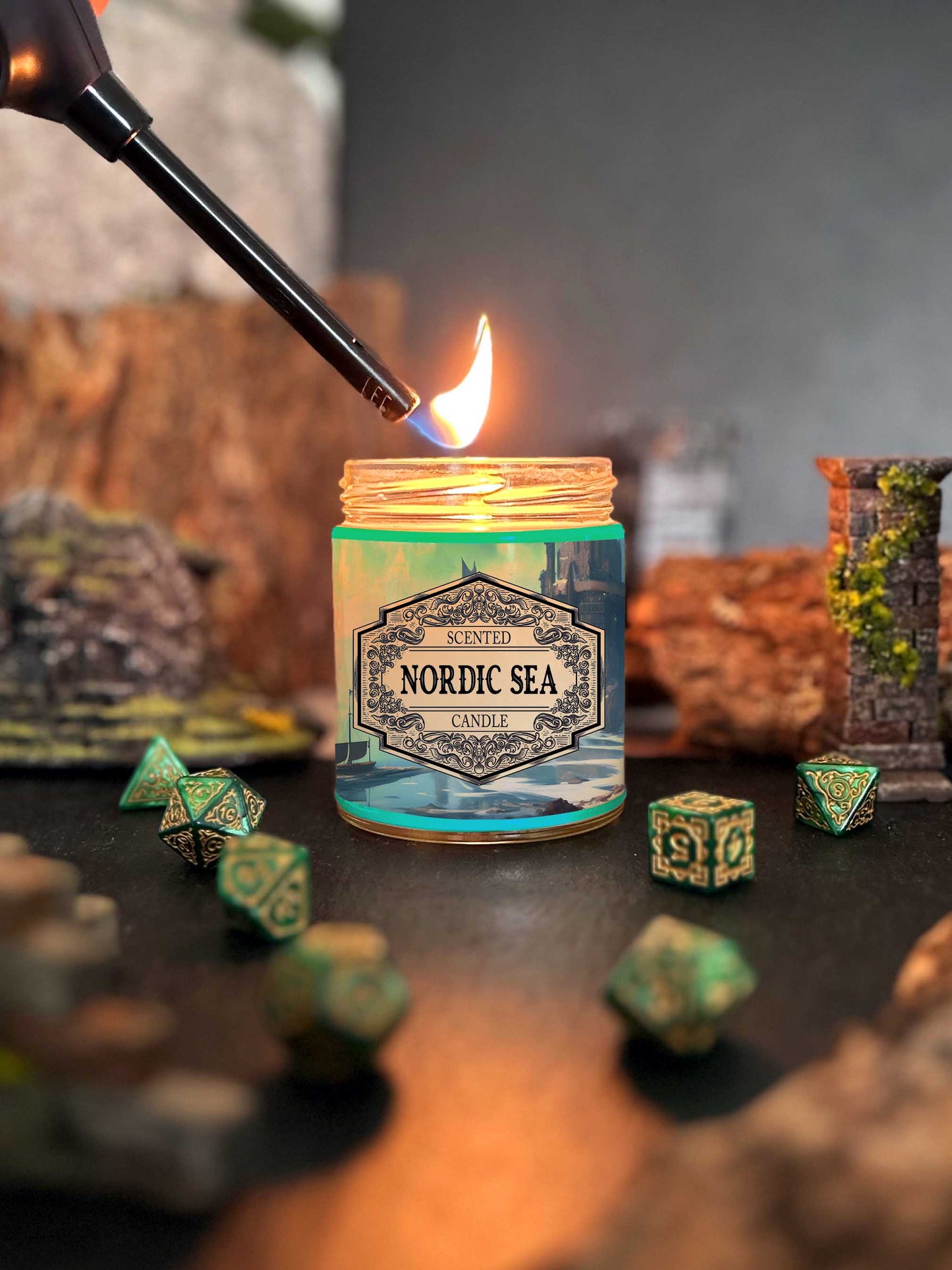Scented Candle Nordic Sea with Surprise D20 Die